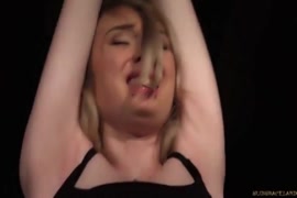 سكس كلب مع بنت فرفشة